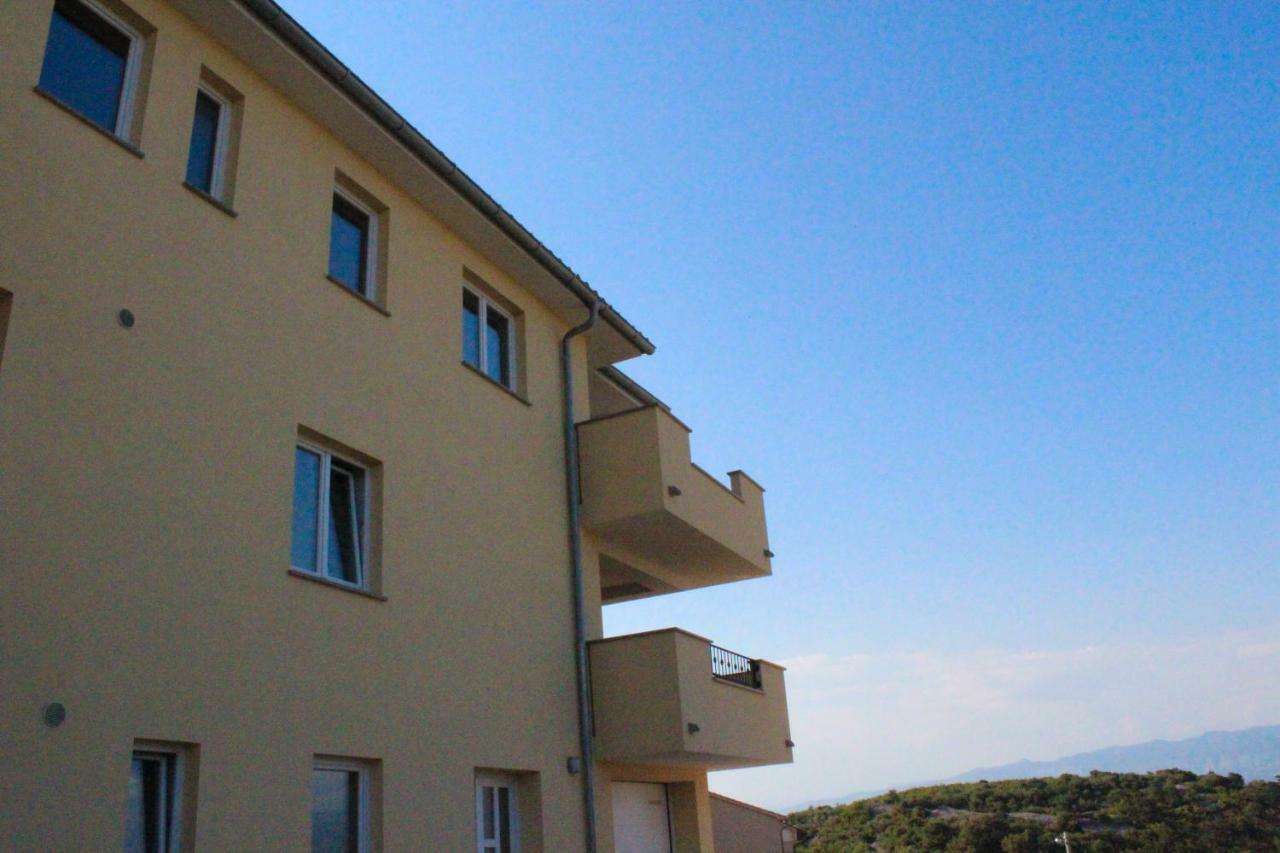 Apartmani Marin Vrbnik Exterior photo