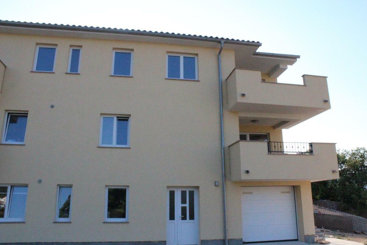 Apartmani Marin Vrbnik Exterior photo